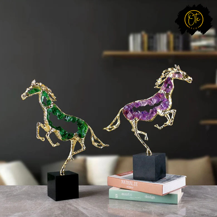 Amos Robinson Horse Ornaments OTC