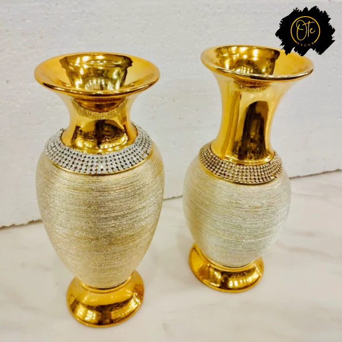 Elegant Golden Ceramic Vase Set – Luxurious Home Decor (Set of 2)