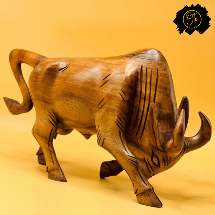 Majestic Handcrafted Wooden Bull Sculpture – Artisan Masterpiece