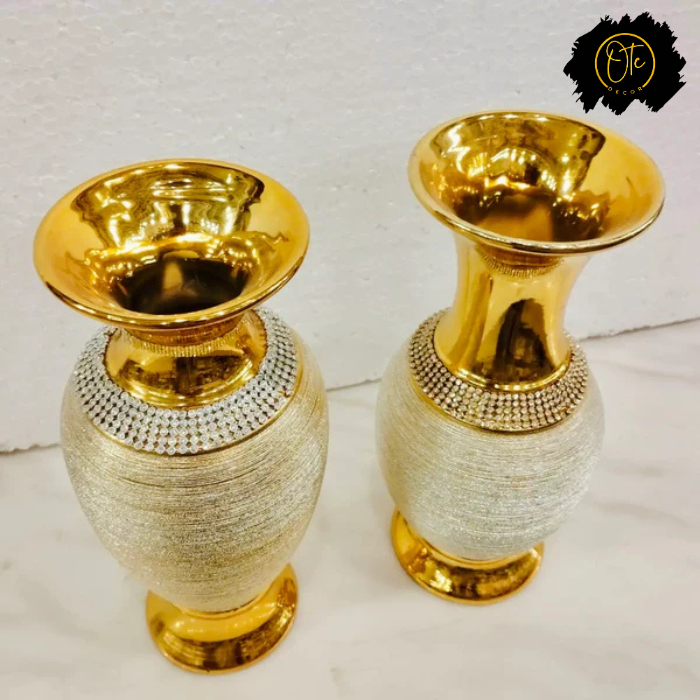 Elegant Golden Ceramic Vase Set – Luxurious Home Decor (Set of 2)