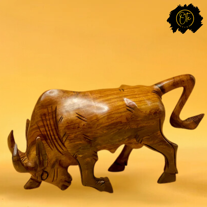 Majestic Handcrafted Wooden Bull Sculpture – Artisan Masterpiece