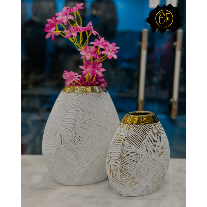 Elegant White and Gold Textured Ceramic Vase Set – Modern Home Décor (Set of 2)