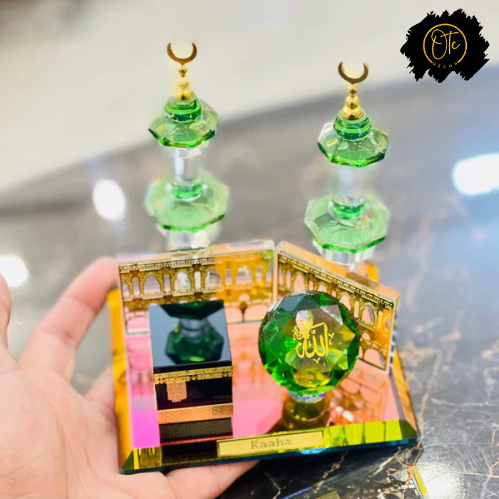 Elegant Crystal Kaaba Replica with Twin Minarets – Islamic Decorative Piece