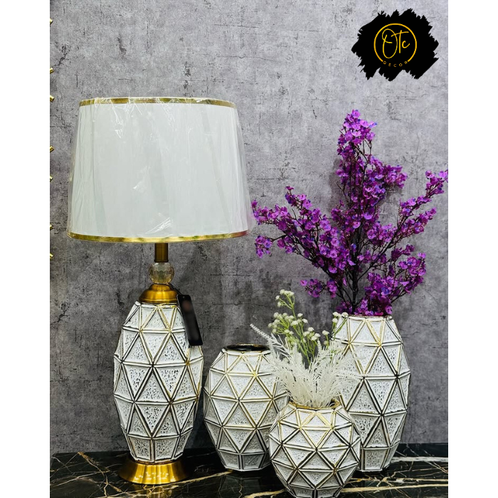 Geometric Elegance Lamp and Vase Set – Sophisticated Home Décor Collection