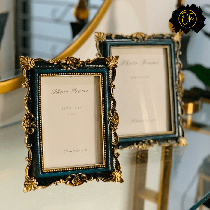 Vintage-Style Resin Photo Frames – Elegant Pair with Intricate Gold Accents