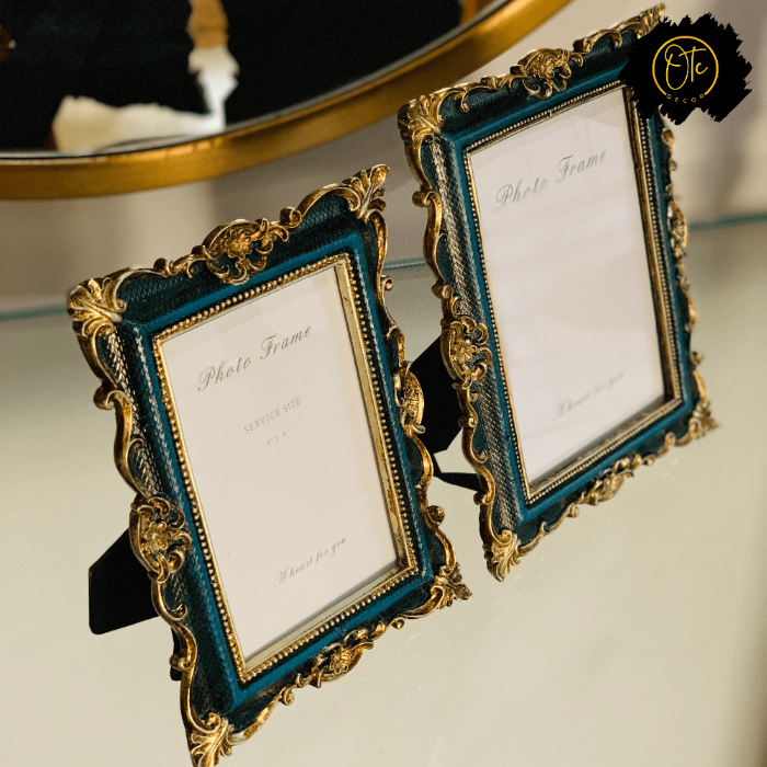 Vintage-Style Resin Photo Frames – Elegant Pair with Intricate Gold Accents