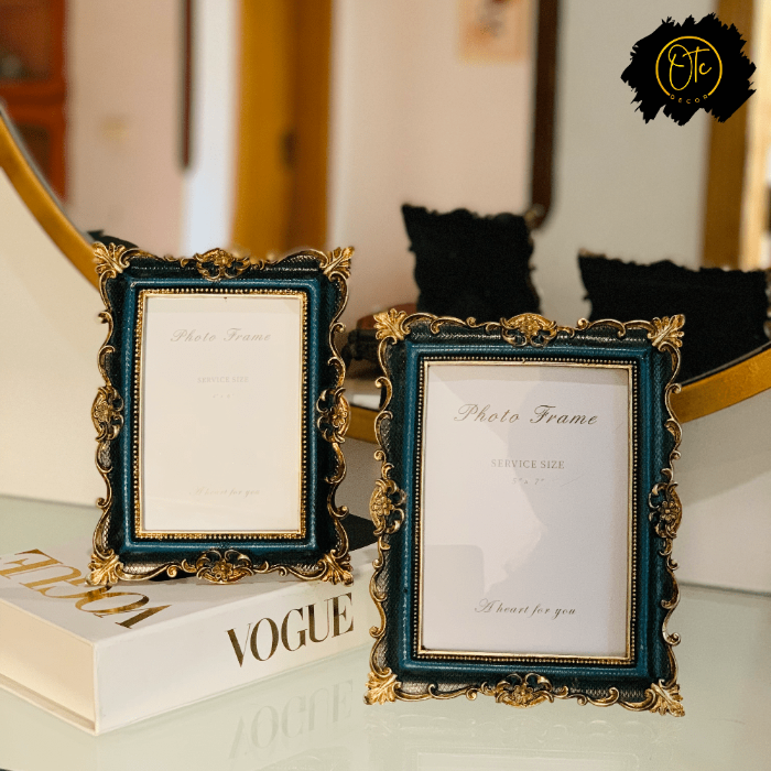 Vintage-Style Resin Photo Frames – Elegant Pair with Intricate Gold Accents