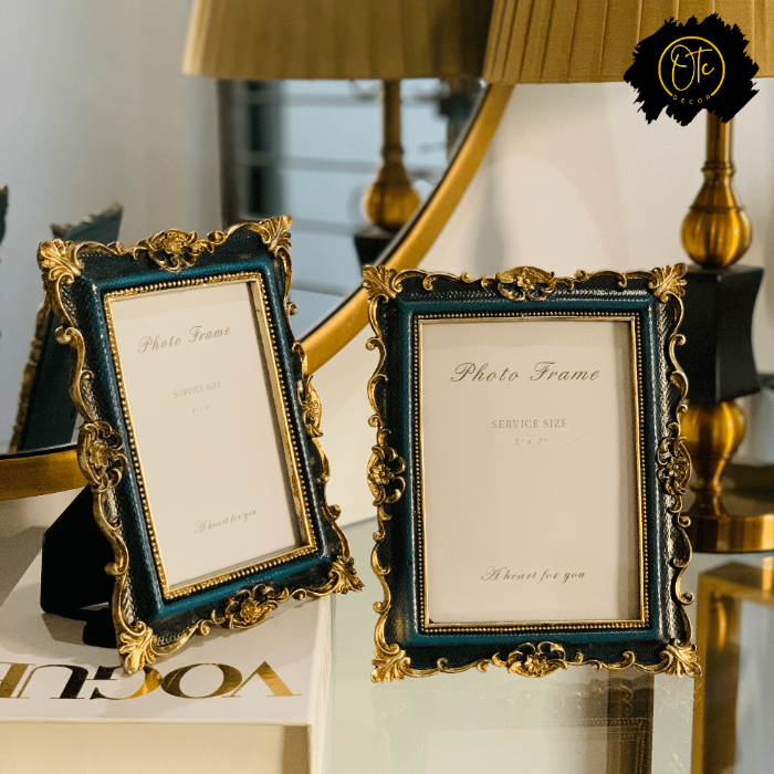 Vintage-Style Resin Photo Frames – Elegant Pair with Intricate Gold Accents