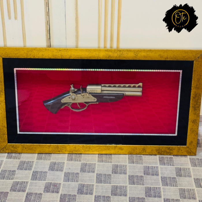 Exquisite Framed Antique Pistol Display – Luxury Wall Art for Sophisticated Interiors