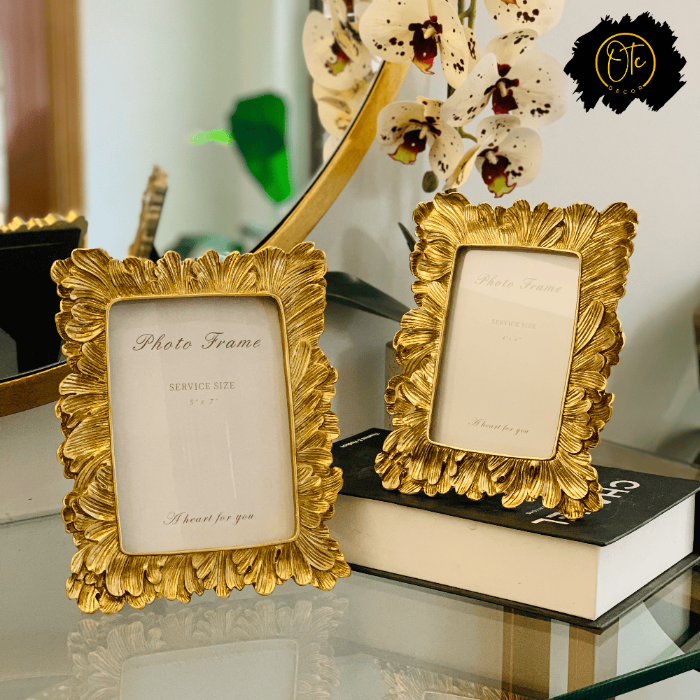 Elegant Resin Photo Frame Pair – Gold Decorative Frames for Home and Office